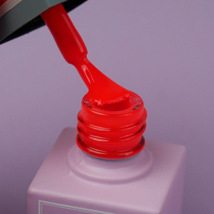TUFI profi PREMIUM Gel Polish Cabaret 06 scarlet
